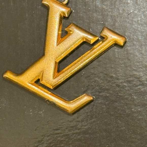 Louis Vuitton Gold Keychain - Picture 8 of 10